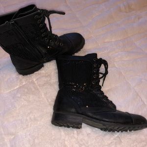 Combat boots